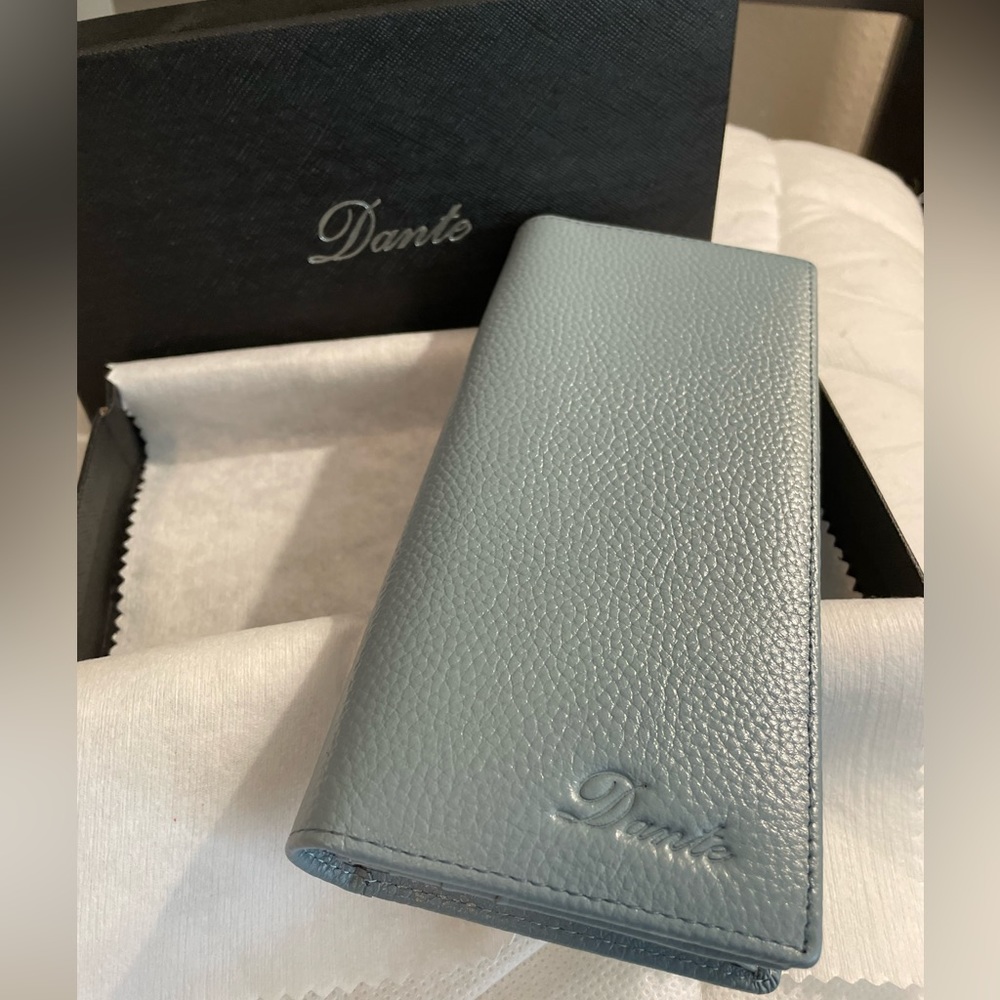 Brand New, Dante RFID wallet